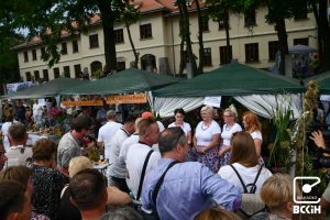 uczestnicy i publiczność