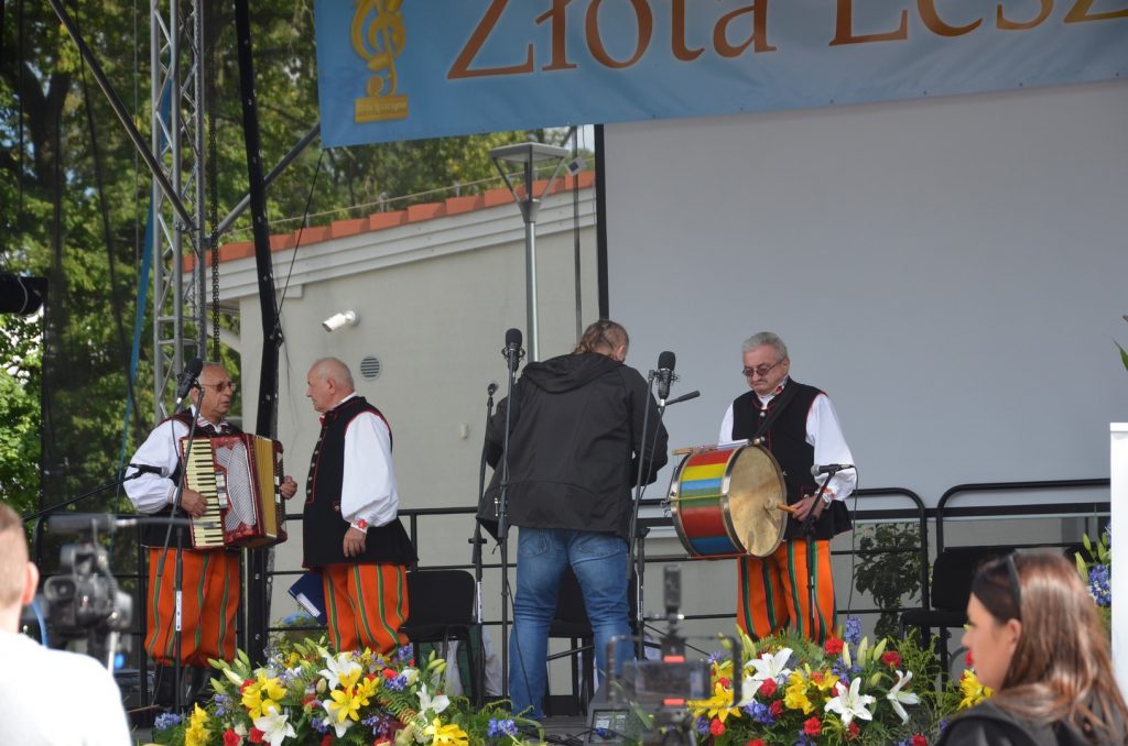 wyróżnienie dla zespołu folklorystycznego "Spod Strzechy" - galeria