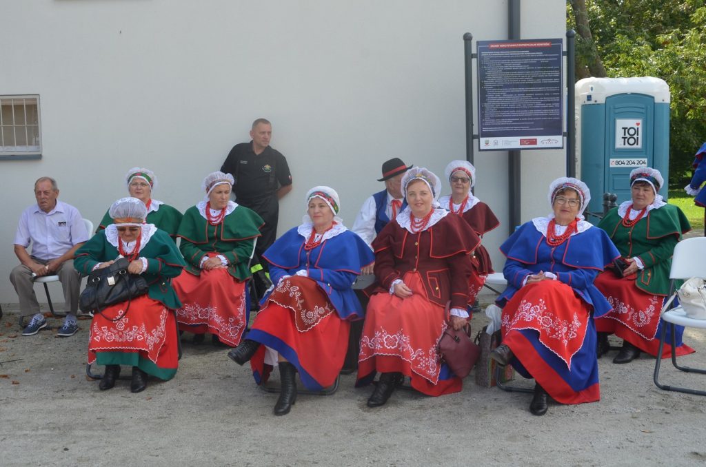 wyróżnienie dla zespołu folklorystycznego "Spod Strzechy" - galeria