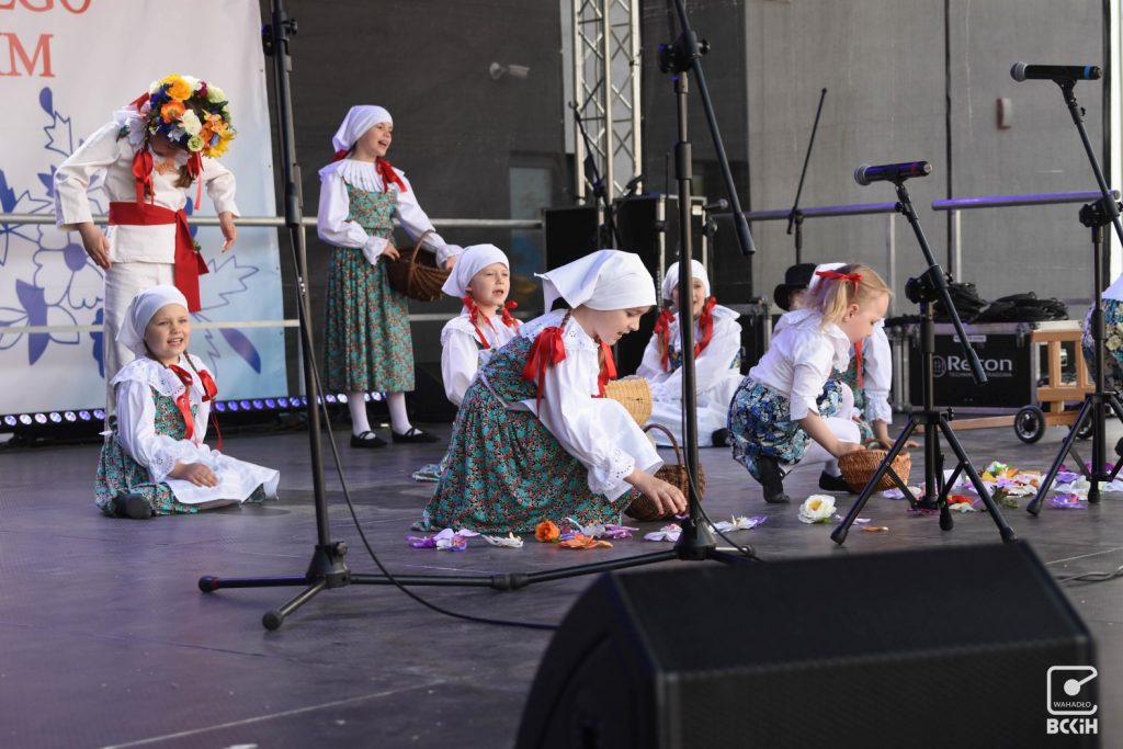 VI Festiwal Zespołów Folklorystycznych im. Tadeusza Zielińskiego - galeria