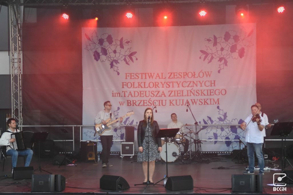 VI Festiwal Zespołów Folklorystycznych im. Tadeusza Zielińskiego - galeria