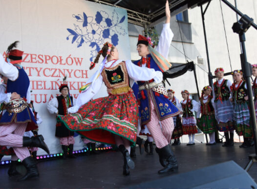 VIII Festiwal Zespołów Folklorystycznych [4 maja]